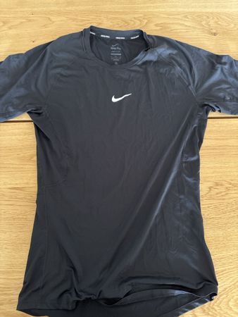 Nike Pro Shirt schwarz L