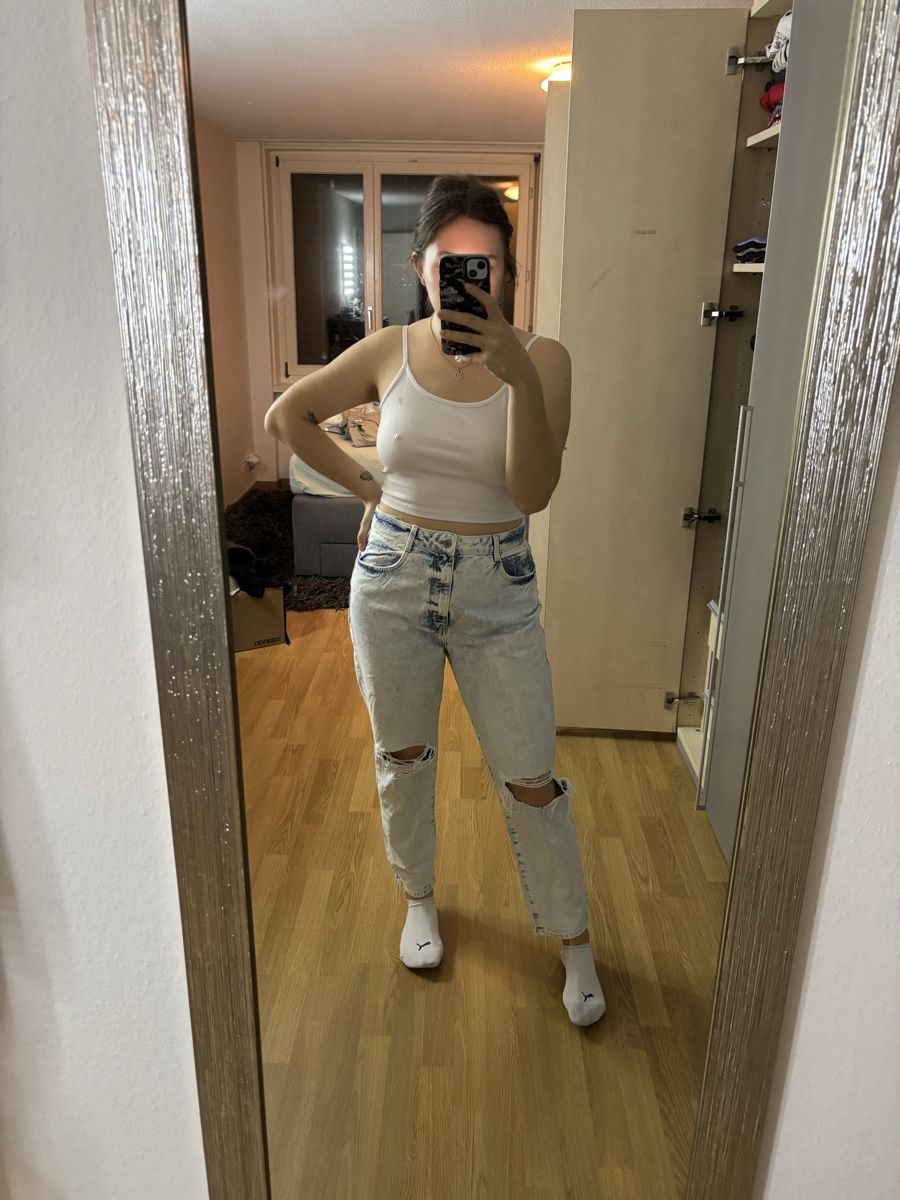 Zara Jeans: Jeans mit Löchern - Grösse 42 – Usato da Jona venduto da car_s66m 1