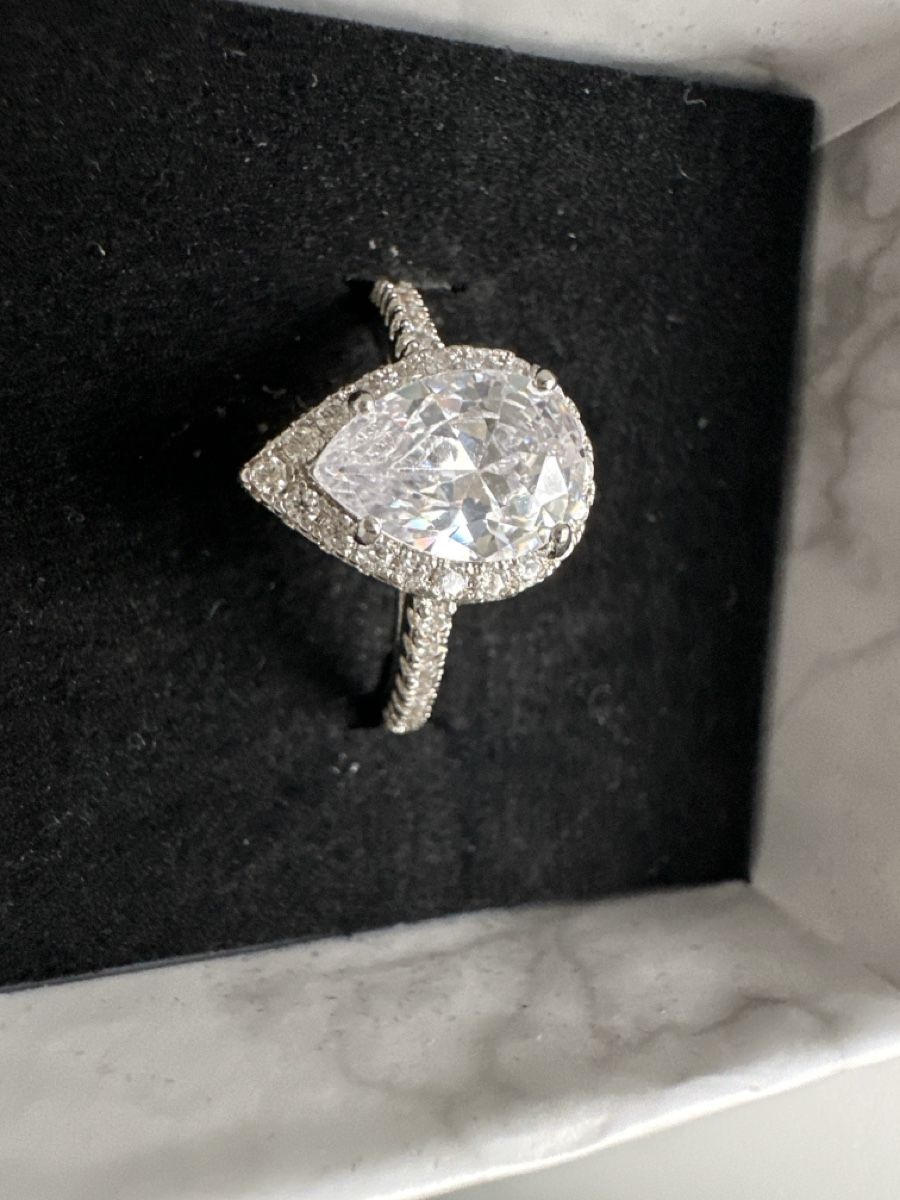 Bagues: Ring mit Zirkonia neu mit Box – Neuf (Voir description) à Dietikon par vithya88 2