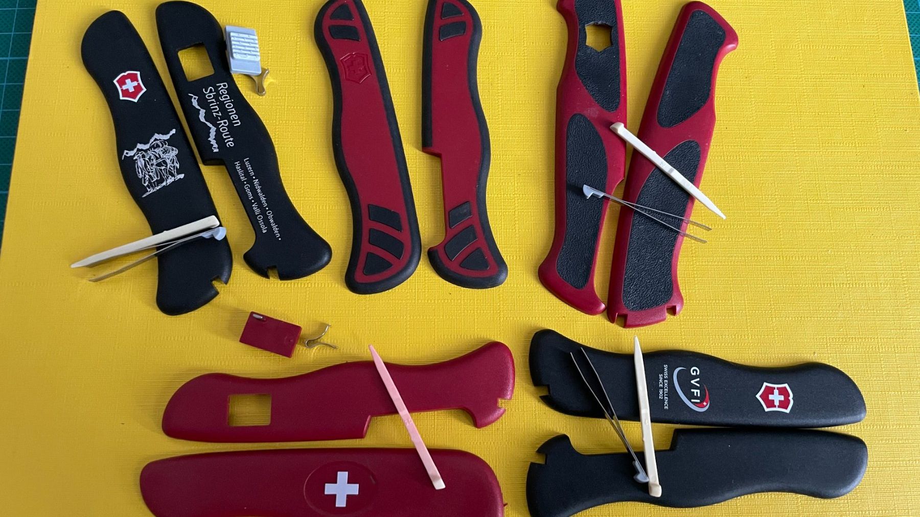 Victorinox Coltelli tascabile: Taschenmesser Griffschalen mit Zubehör – Nuovo (secondo la descrizione) da Ibach venduto da smarc