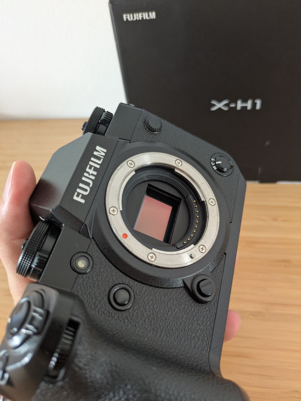 Fujifilm Kamera: Fujifilm X-H1 Camera Body with OV – Gebraucht aus Basel von adr_gmt9 4