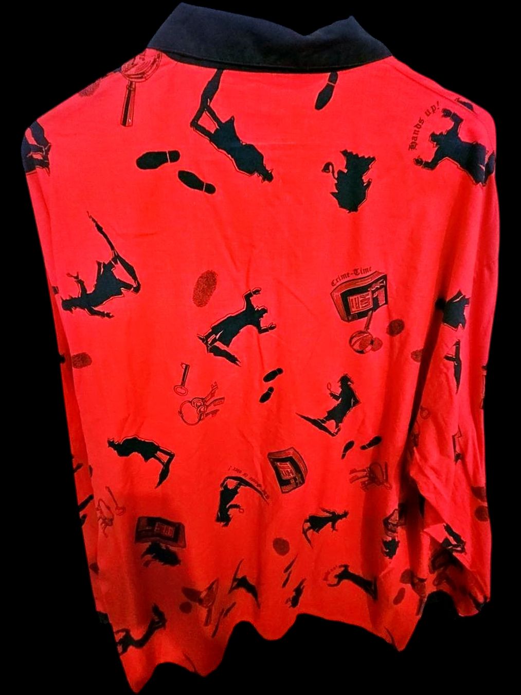 Camicette: Leuchtend rotes Button-Down-Hemd mit Detektiv-Print und – Usato da Zug venduto da vinokilo 3