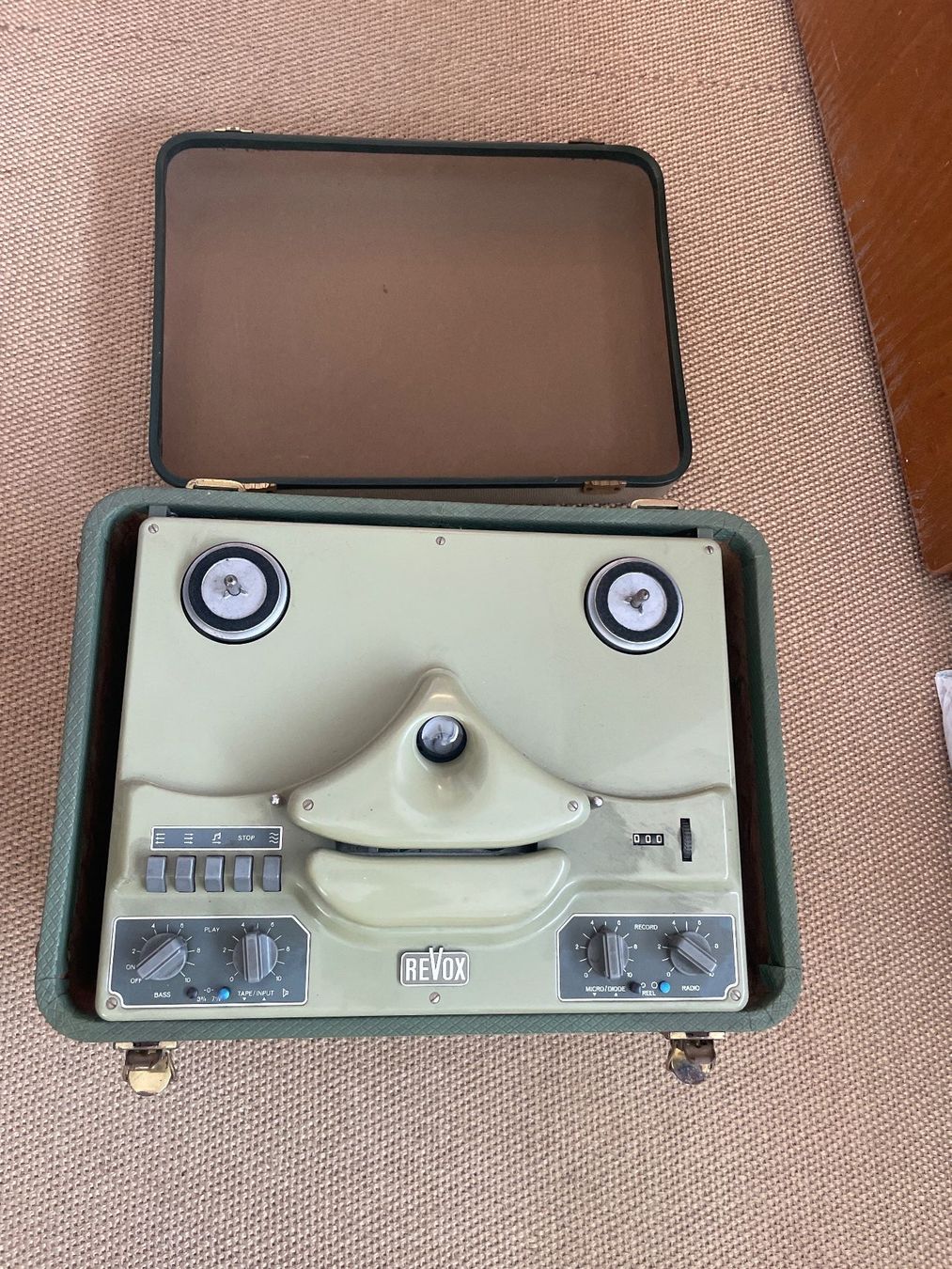 Revox Apparecchi a nastro: Antiker Tonbandträger REVOX B36 – Usato da Winterthur venduto da cheerio97 2