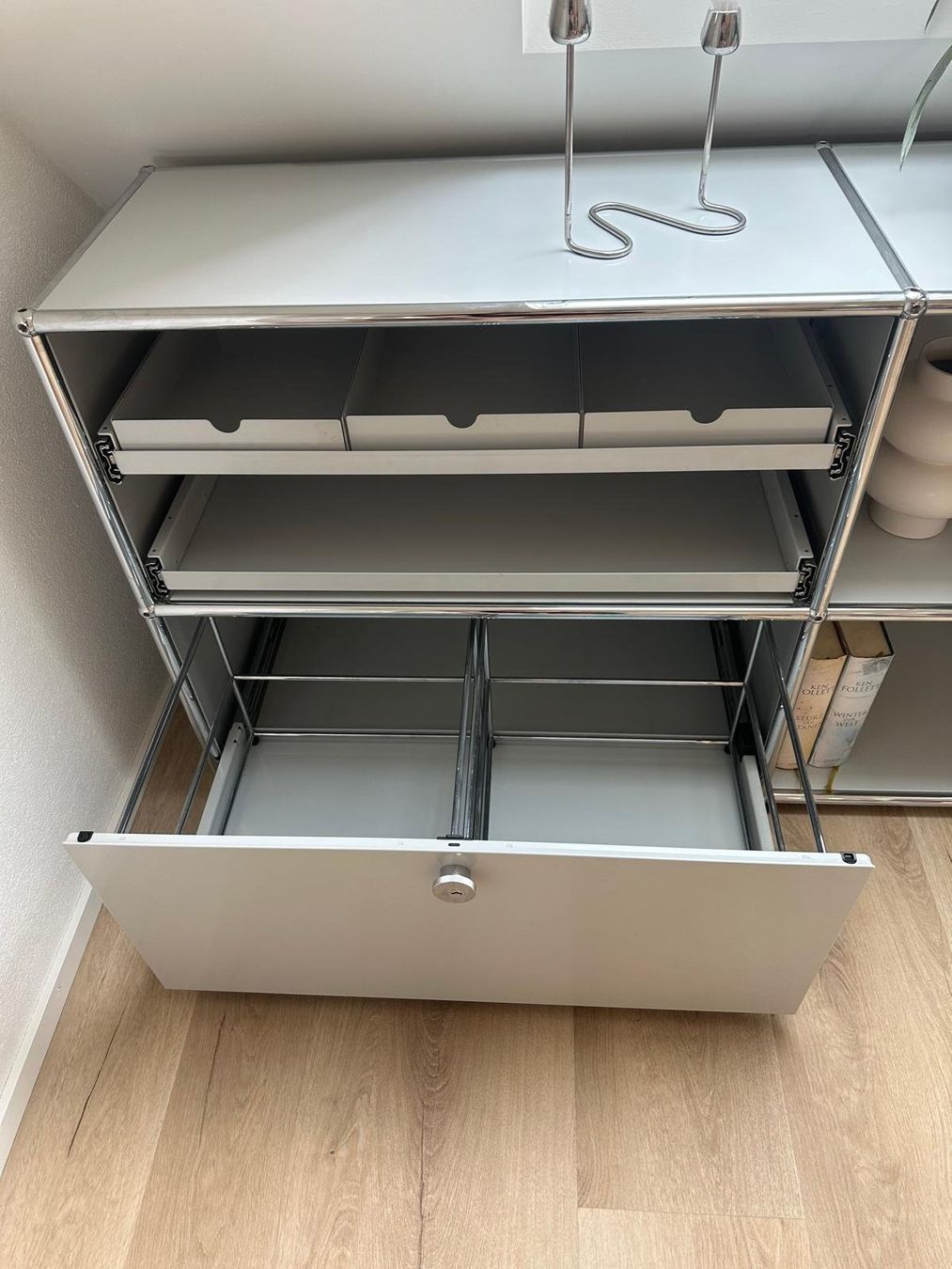 USM Cassettiere: USM Haller Sideboard, 2. Gen, Grau, Regal, Kommode, Top – Usato da Zürich venduto da mir_hpt8 2