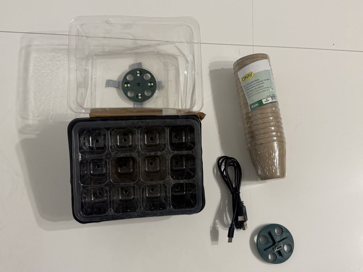 Contenitori & Simili: Germination kit for Seedlings – Usato da St.Gallen venduto da pep_2gfq