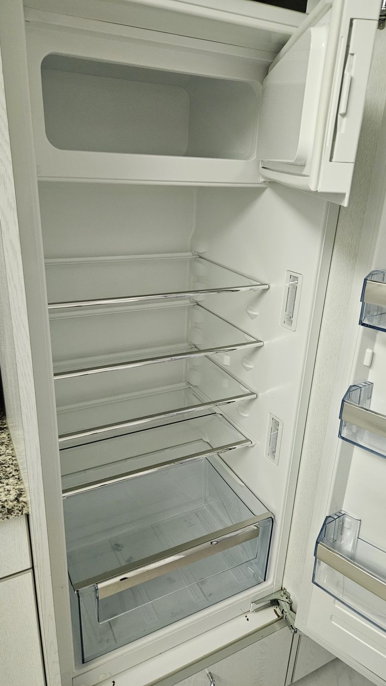 Electrolux Réfrigérateurs: Electrolux Kühlschrank IK245SL – D'occasion à Zell ZH par jma_s7xn 2