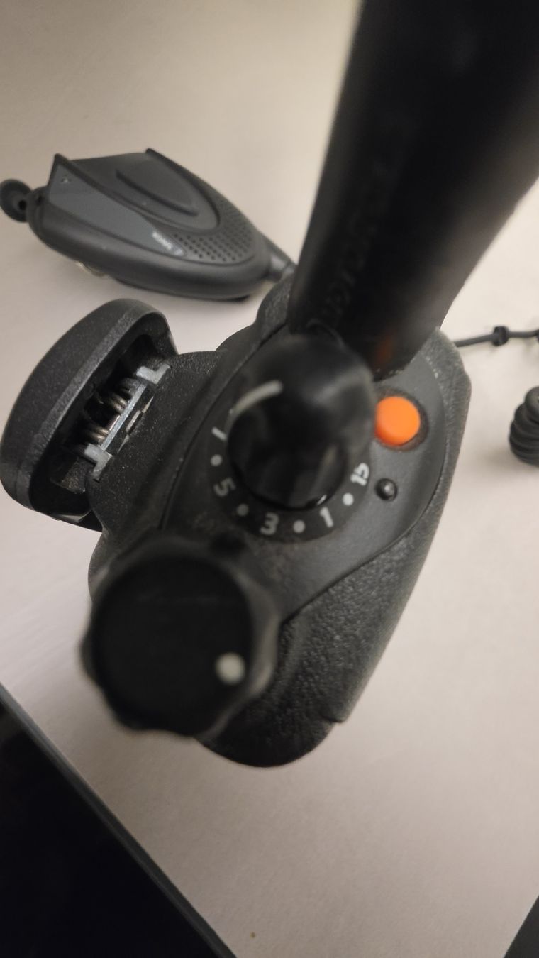 Motorola Radiocomunicazione: Feuerwehrfunk Motorola GP 340 – Usato da Unterlunkhofen venduto da MODORT 1