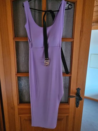 Kleid mit Gürtel