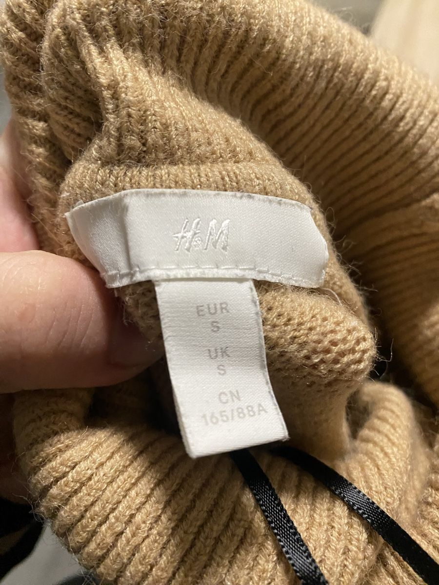 Maglioni & Felpe: H&M Damen Rollkragenpullover Perlenknöpfe Gr. S Beige Herbst – Usato da Ramsen venduto da _J4N4_01 2