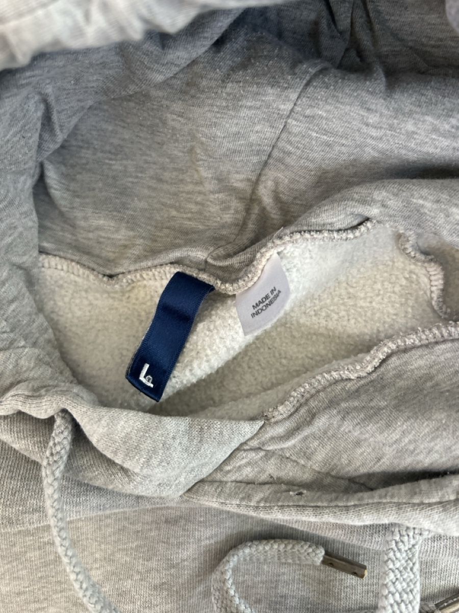 H&M Maglioni & Felpe: Grauer Kapuzenpulli – Usato da Winterthur venduto da Guizza93 1