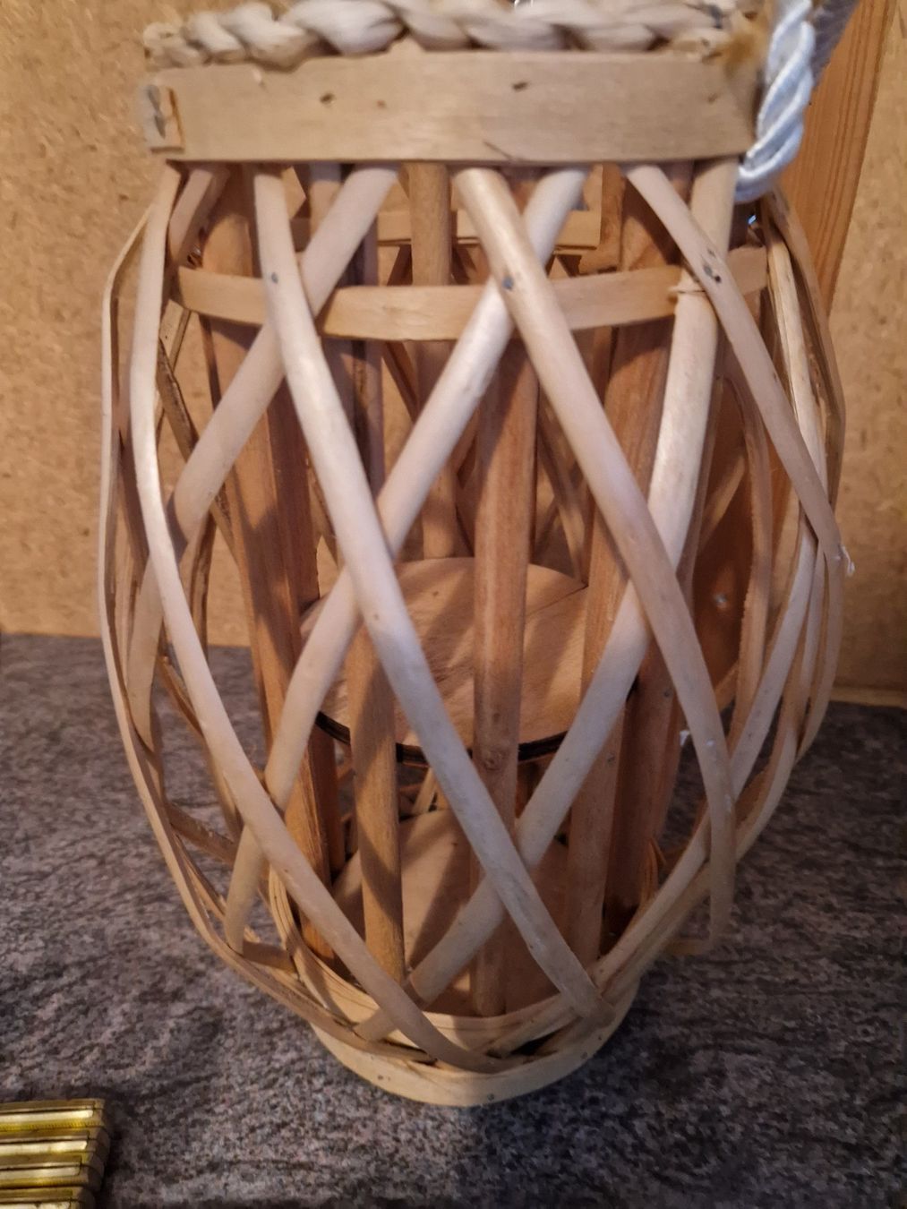 Vasen & Gefässe: Laterne oder Blumen Vase aus Weiden Holz Hell – Gebraucht aus Niederbipp von Trude04 1