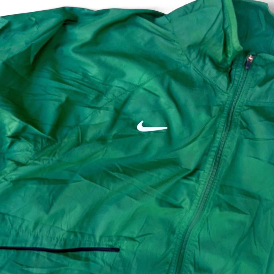 Nike Giacche: Nike Tracksuit Green – Usato da Riehen venduto da RESTREET 2