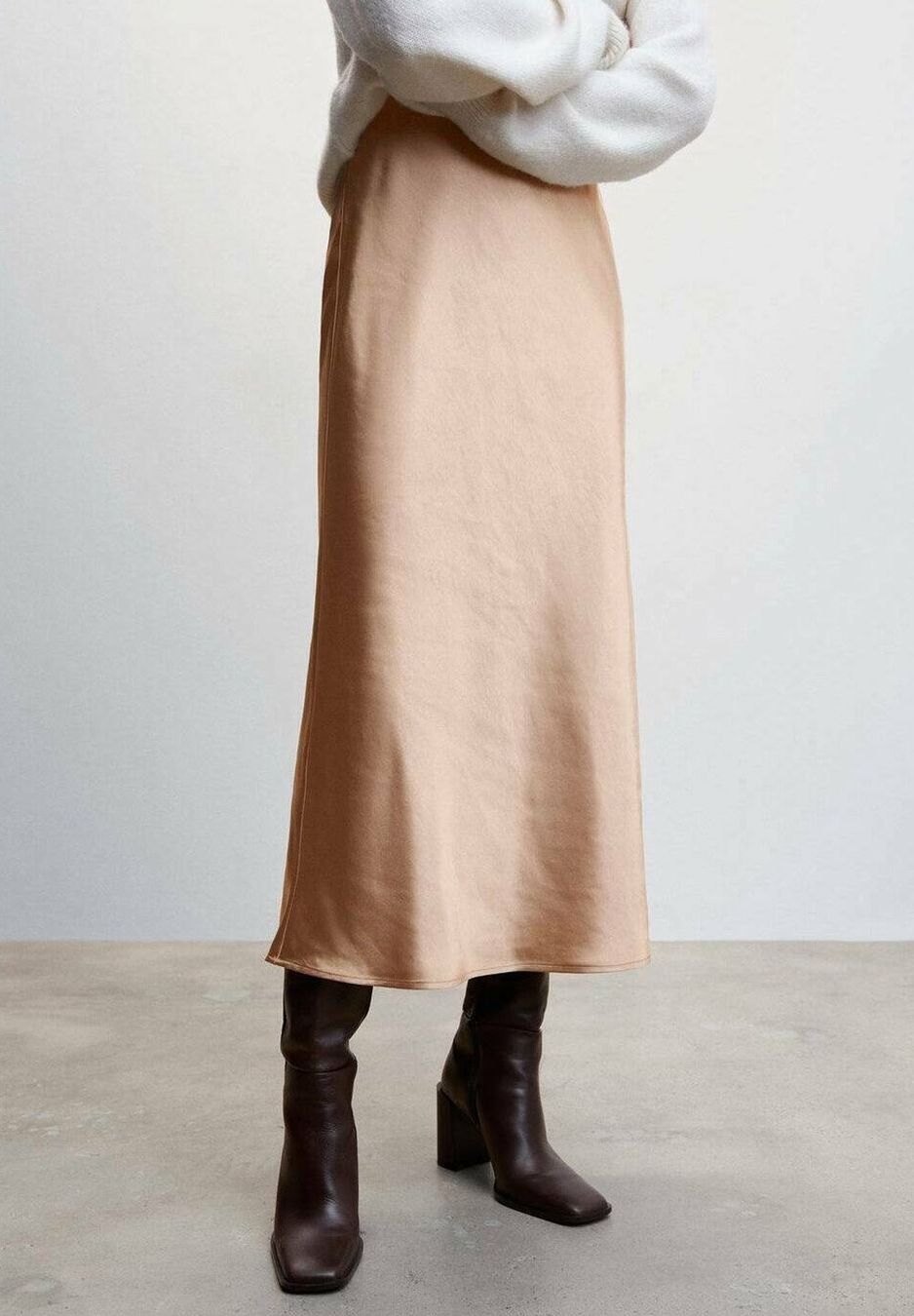 Mango Röcke: Mango satin skirt – Gebraucht aus Adliswil von nat_7q7l