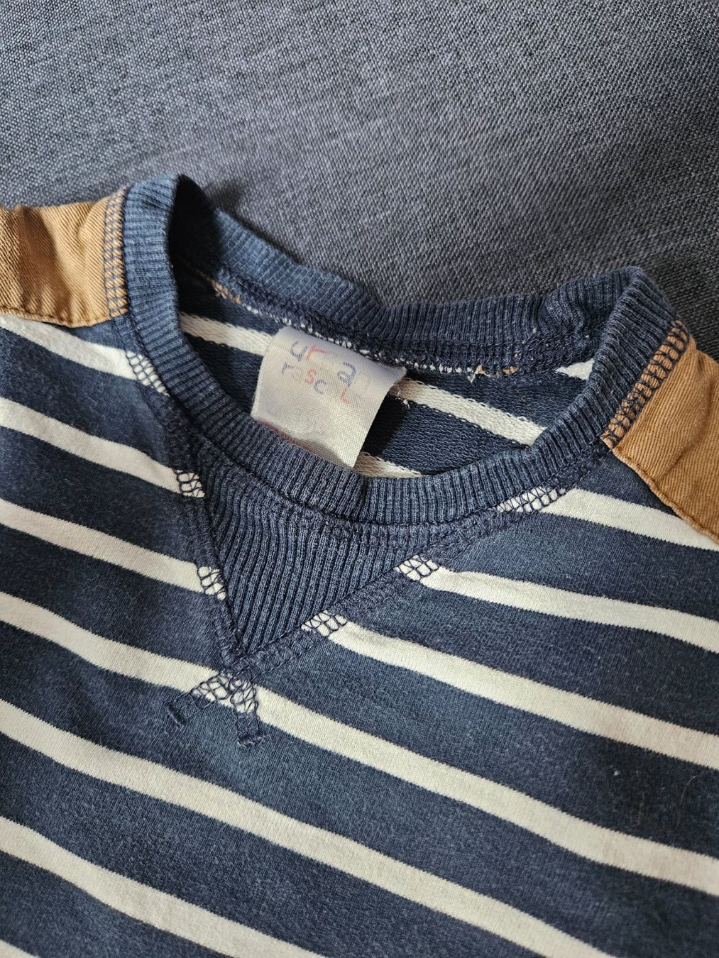 Pulls et sweat-shirts: Pullover Gr. 98 – D'occasion à Worb par jun_fj8w 2
