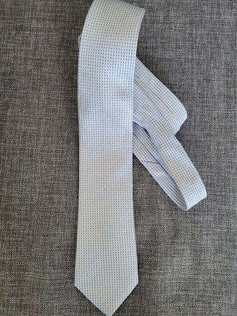 Elegante hellblaue Seidenkrawatte - Top Zustand für Frühling