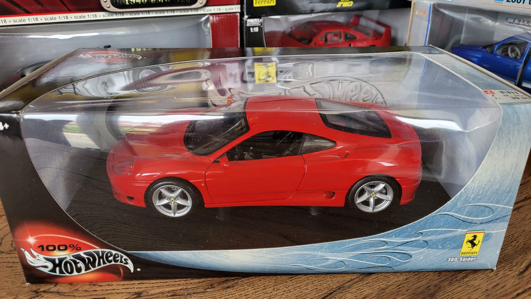 Hot Wheels Modellini d'auto: Ferrari 360 Spider 1:18 HotWheels – Usato da Rothrist venduto da Juana5 6