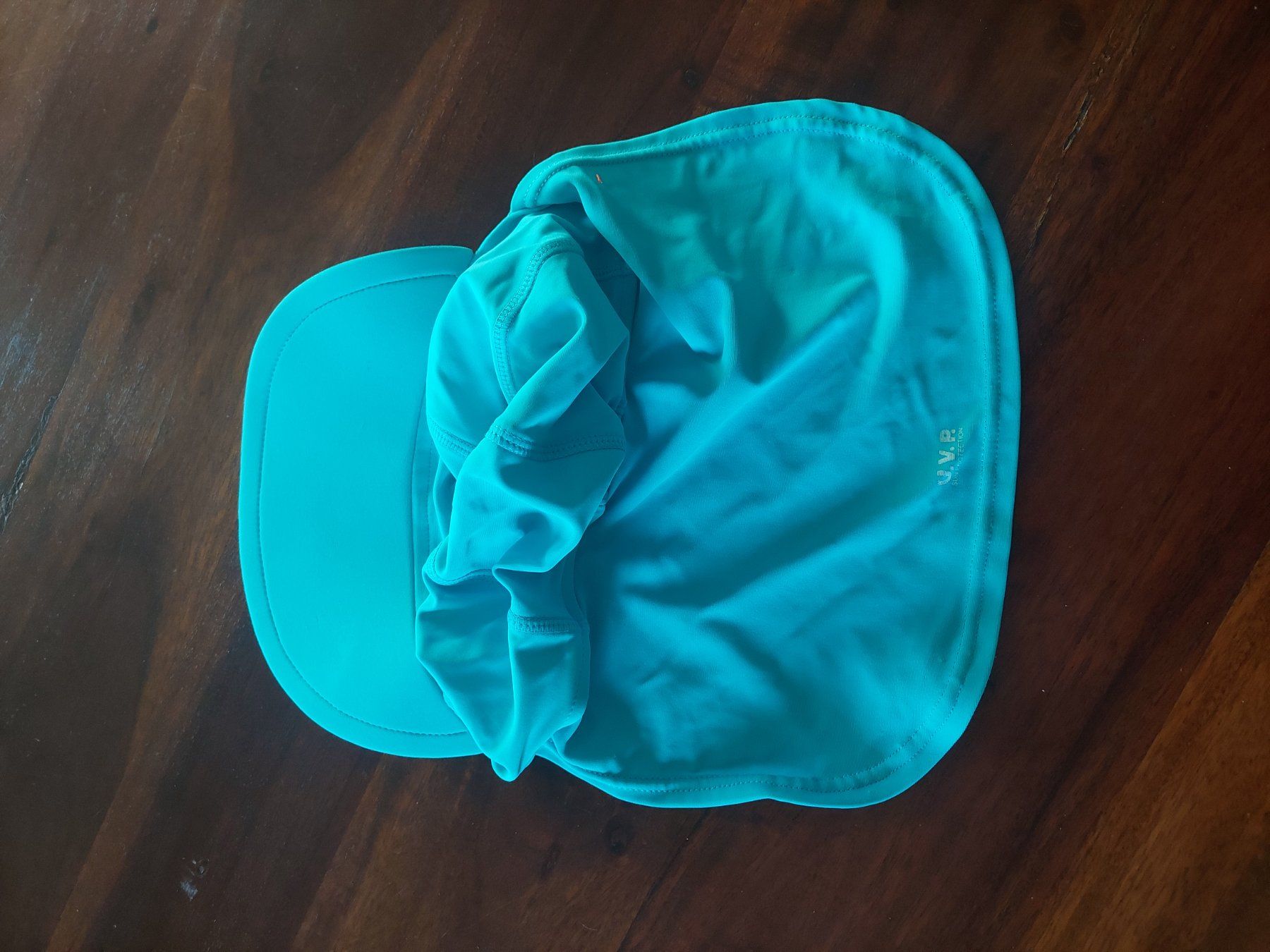 Altro abbigliamento per bambino: Bade- / Sonnenmütze Hellblau 98-128 – Nuovo (secondo la descrizione) da Beckenried venduto da Havacola 2