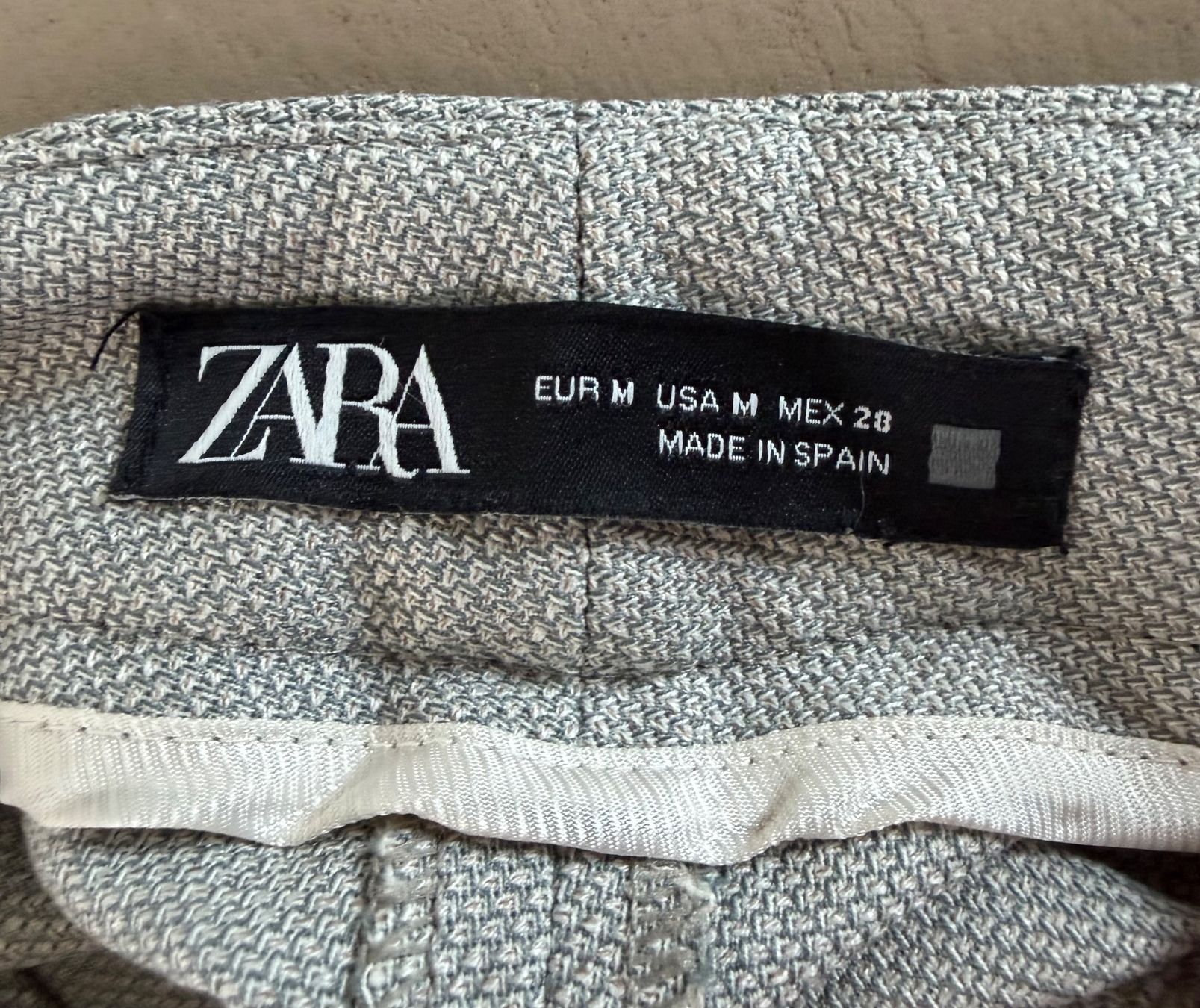 Zara Pantalons: hellgraue ZARA Hose 🩶 – D'occasion à zürich par vintage12 8