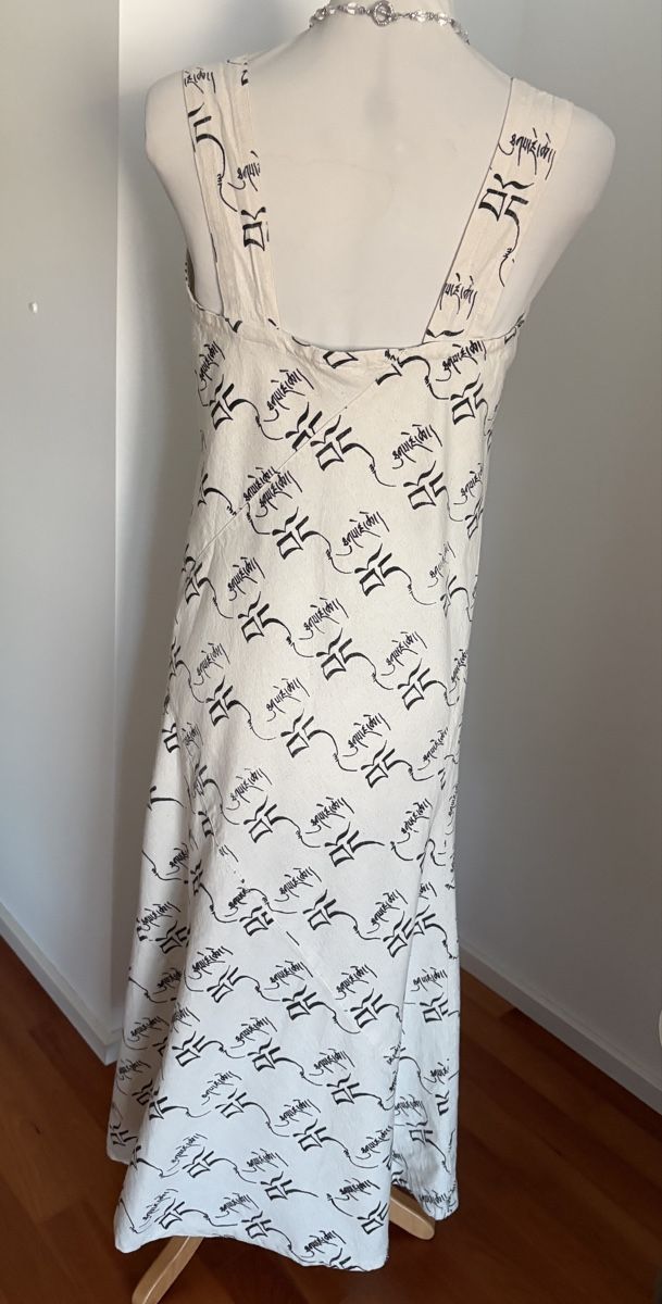 Robes: Maxikleid Schrägschnitt Baumwolle beige M 38 – D'occasion à Rheinfelden par nad_6hrl 2