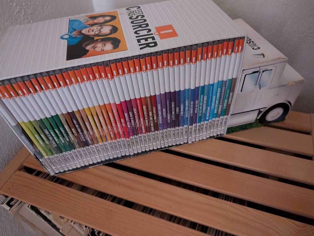 Tutti i DVDs: Intégrale de 44 DVD de "c'est pas sorcier" – Usato da Chavornay venduto da bealil 1