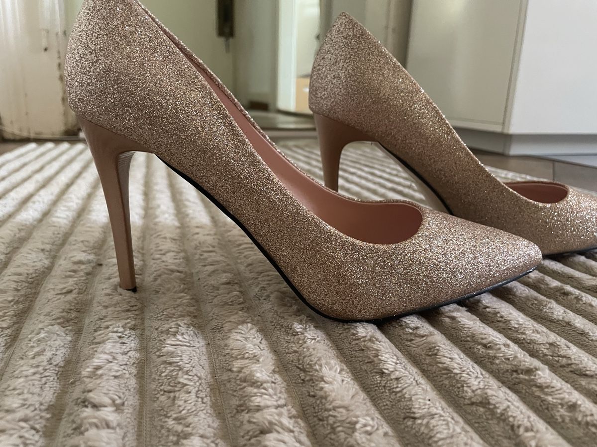Scarpe da donna: Pumps glitzernd Rosé Grösse 39 neu – Nuovo (secondo la descrizione) da Wädenswil venduto da cha_pf7p