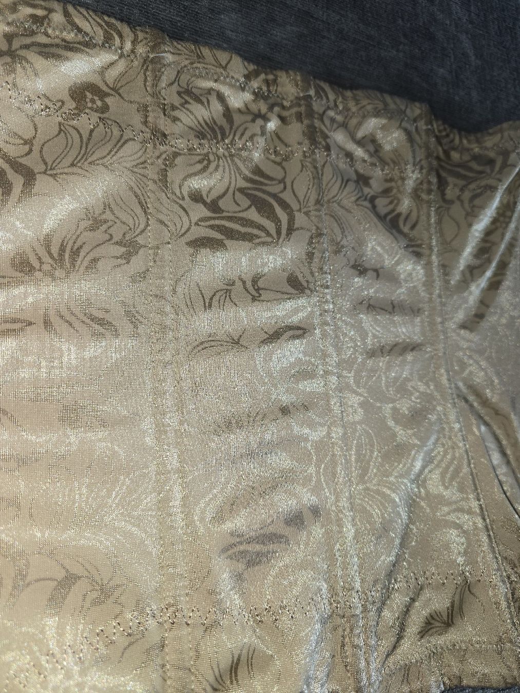 Sonstige Unterwäsche: Taillenslip / Miederhose /Corsett Grösse S, Formend – Gebraucht aus Lupfig von Sibo.