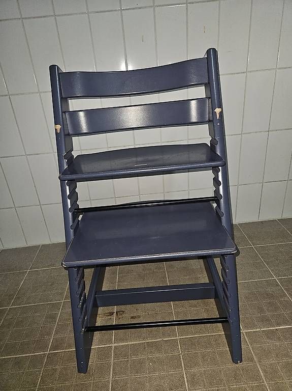 Stokke Seggioloni: Stokke Tripp Trapp in dunkelblau – Usato da Schüpfen venduto da SANNYLI31