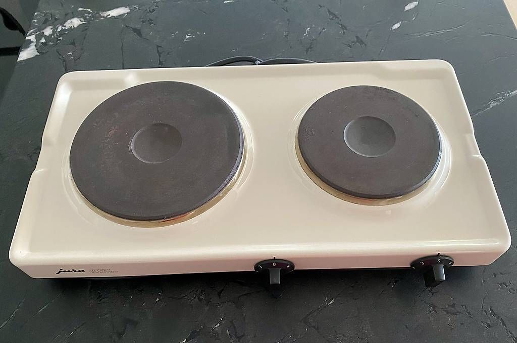 Cucine: Jura Doppel Kochplatte – Usato da Oensingen venduto da Chay
