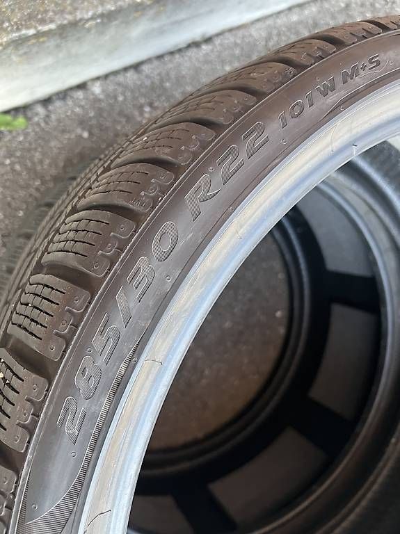 Pneumatici & Ruote complete: 2 x 285/30/22 Pirelli Winterreifen  – Usato da Frasnacht venduto da nobloff 1