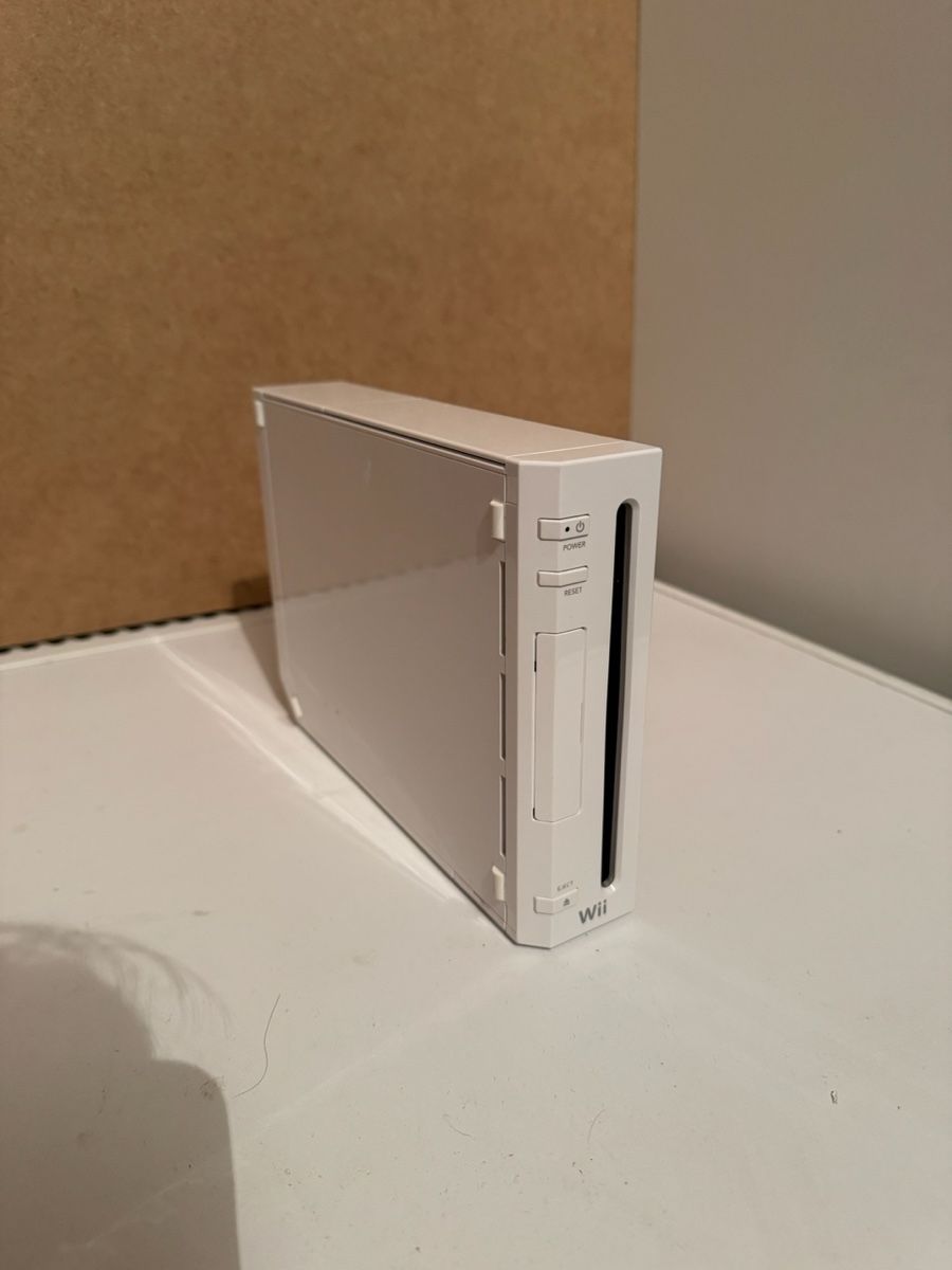 Nintendo Console: Nintendo Wii Console Blanche Bon état – Usato da Bulle venduto da rmv_qsw7