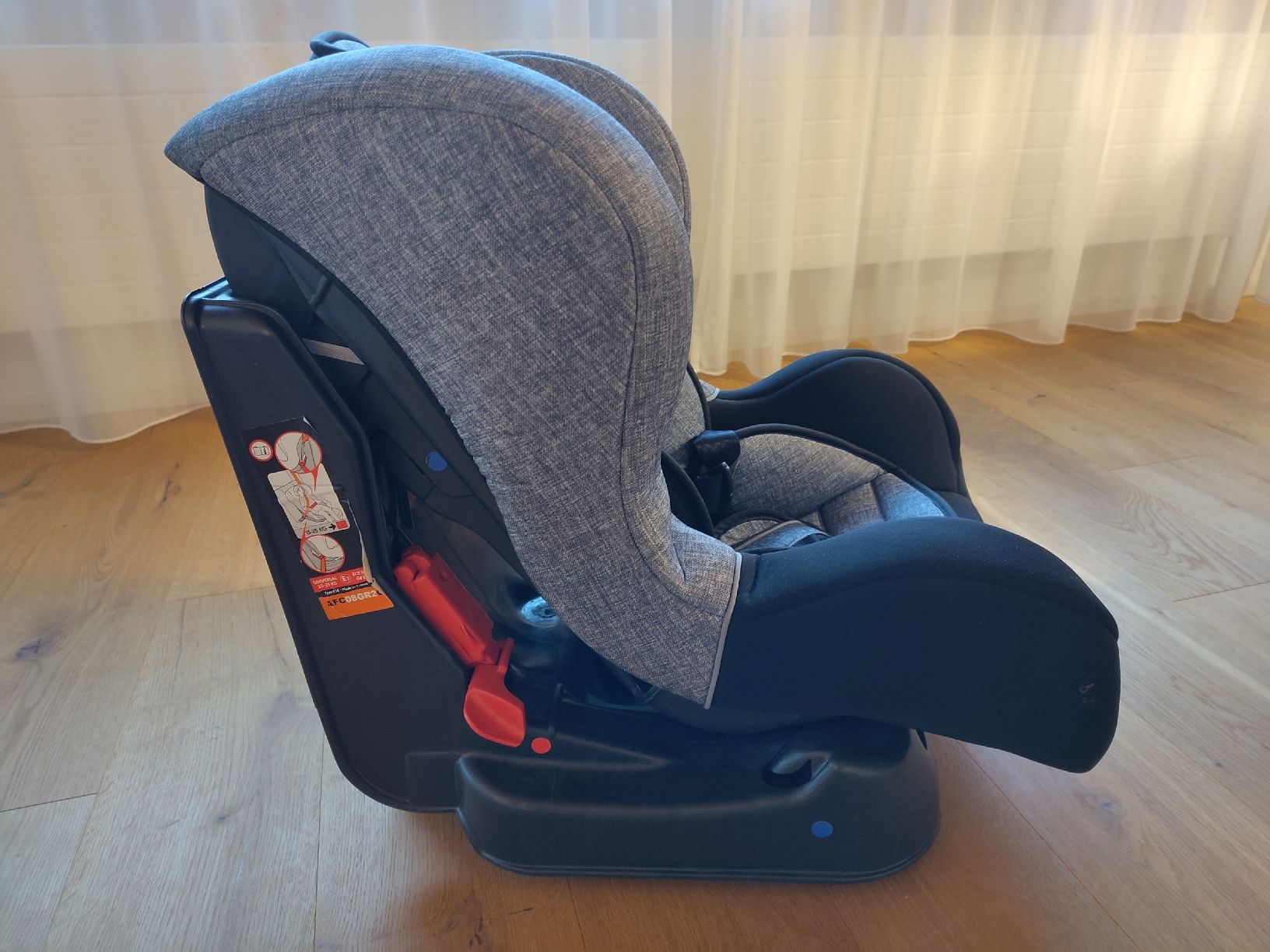 Osann Auto-Kindersitze: Osann Kinderautositz, Grau, bis 25 kg – Gebraucht aus Lützelflüh-Goldbach von wankdorfer 2