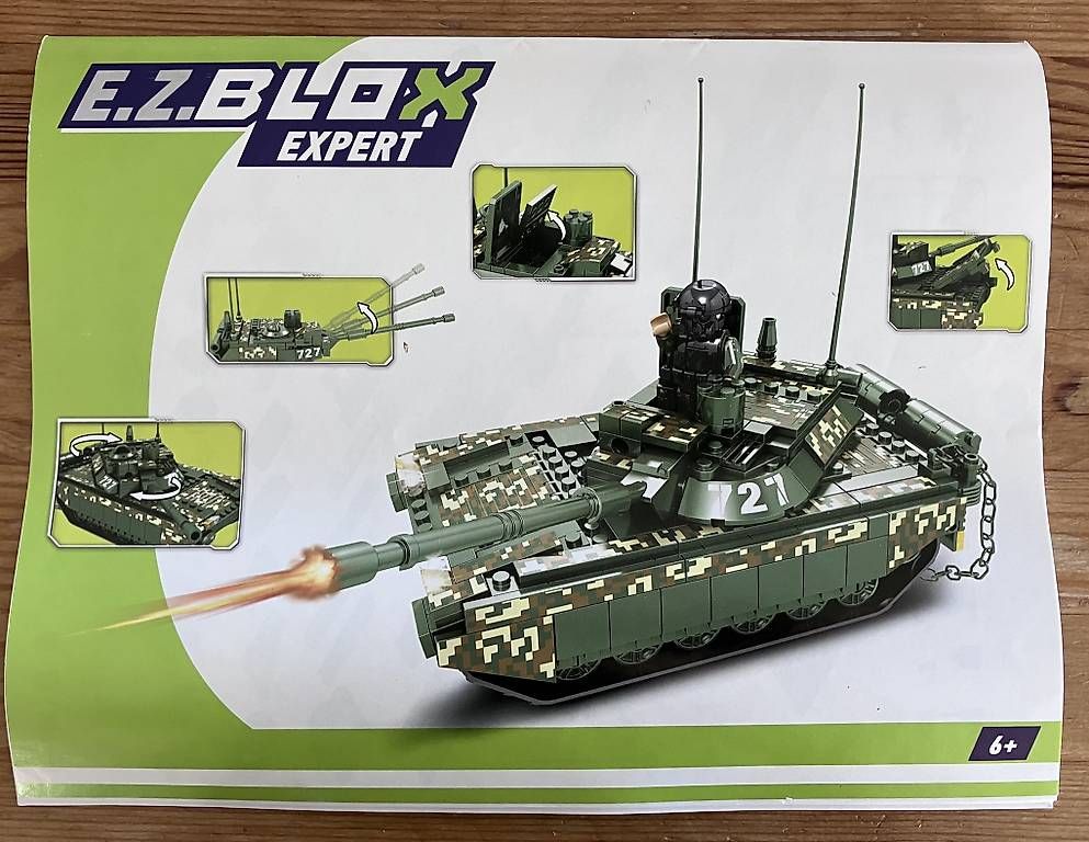 Spielzeuge: Tank style Lego – Gebraucht aus St-Cierges von bin_27k6 1