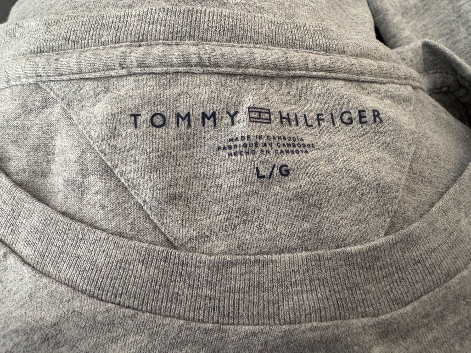 Tommy Hilfiger T-shirt: T-Shirt - Grösse L - Tommy Hilfiger – Nuovo (secondo la descrizione) da Oberuzwil venduto da jabano 1