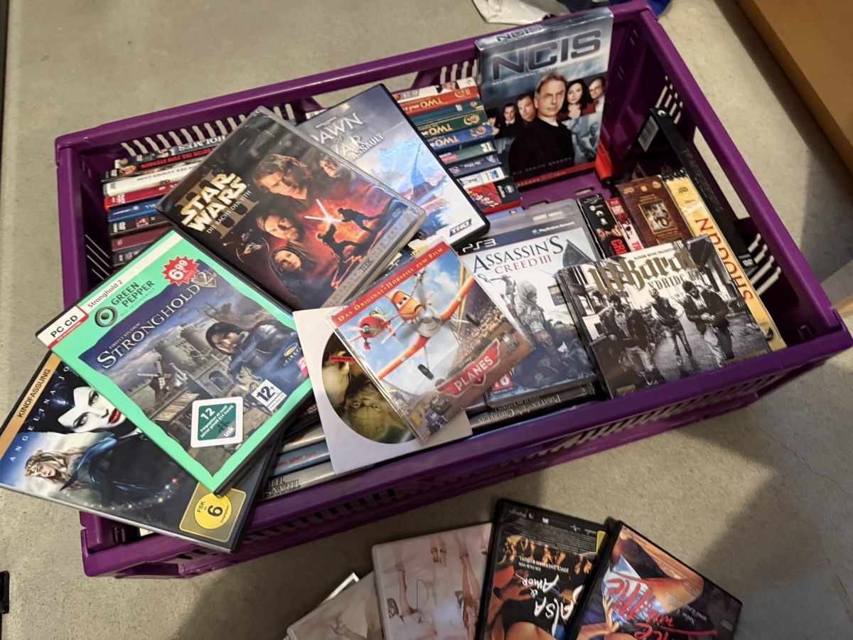 Alle DVDs: Filme und CD‘s Spiele – Gebraucht aus Winterthur von mag_z5tc 2
