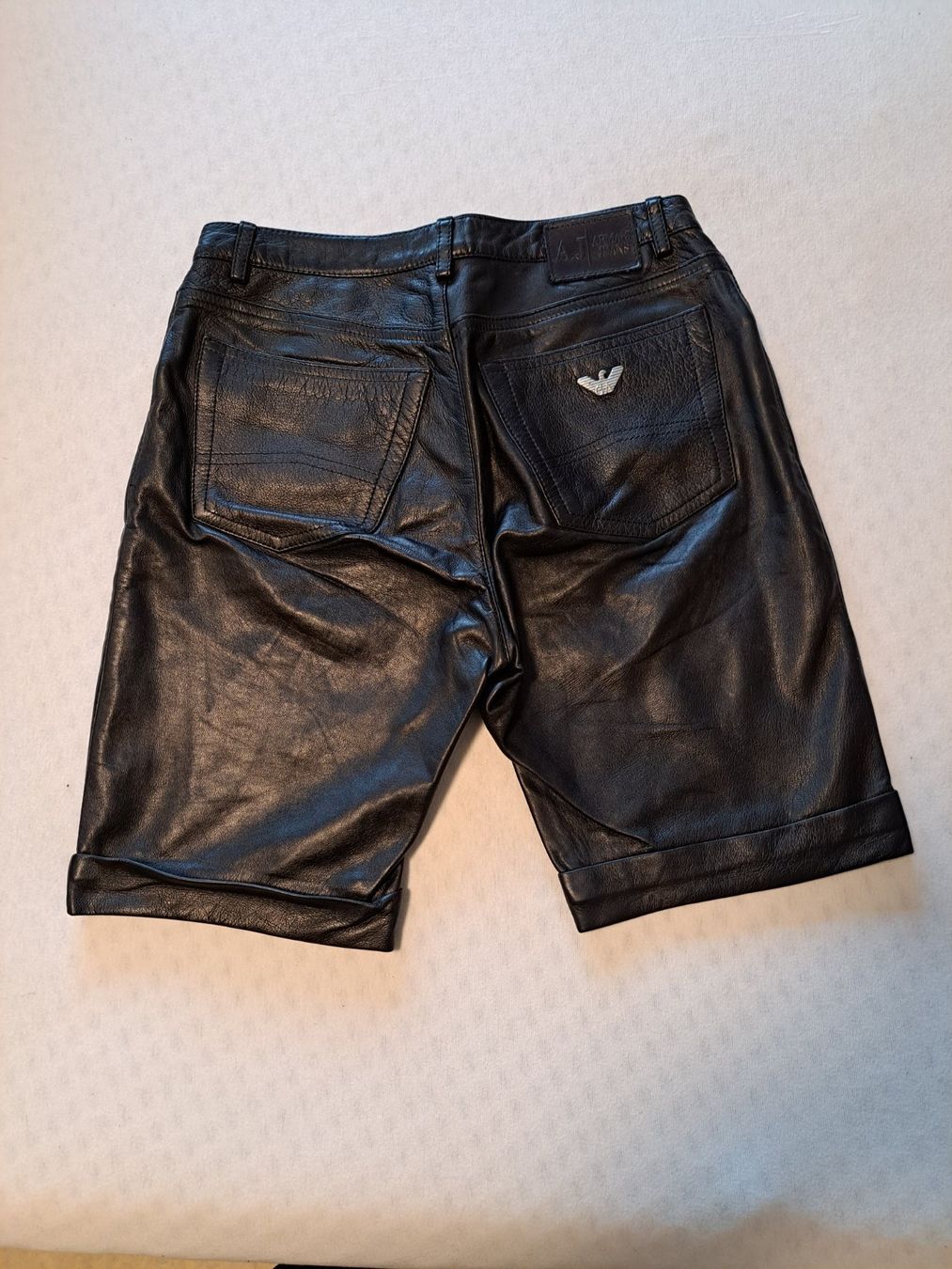 Armani Pantaloni: Echt Leder Armani Jeans – Usato da Allschwil venduto da Vision139 1