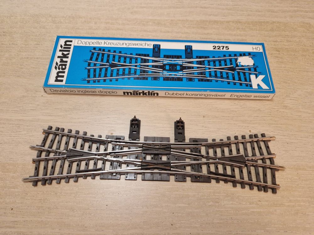 H0) Voie C Märklin (avec ballast) 24720 Traversée-jonction double 236