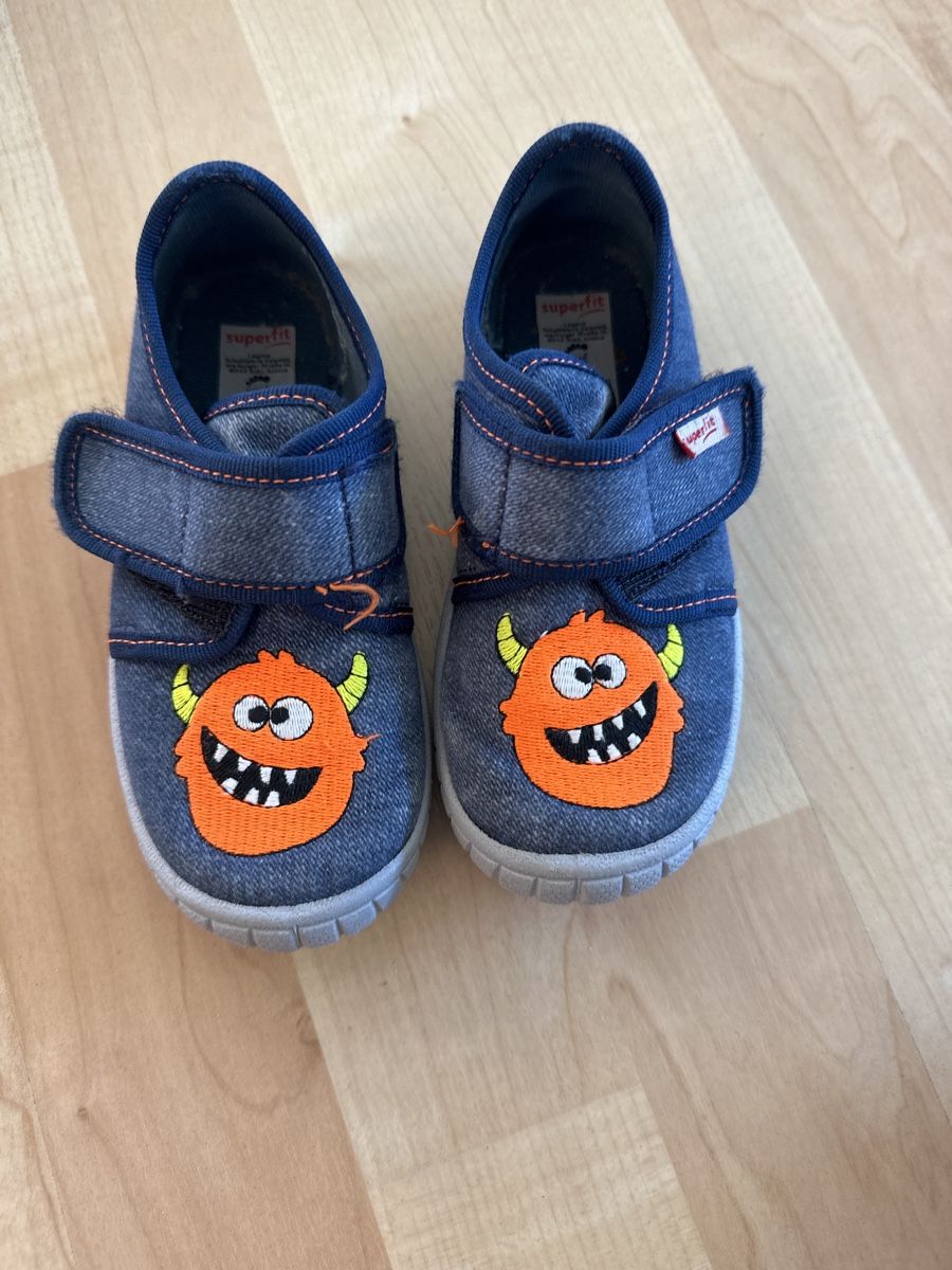 Superfit Scarpe per ragazzi: Superfit Hausschuh gr 25 – Usato da Rüschlikon venduto da Retobernina