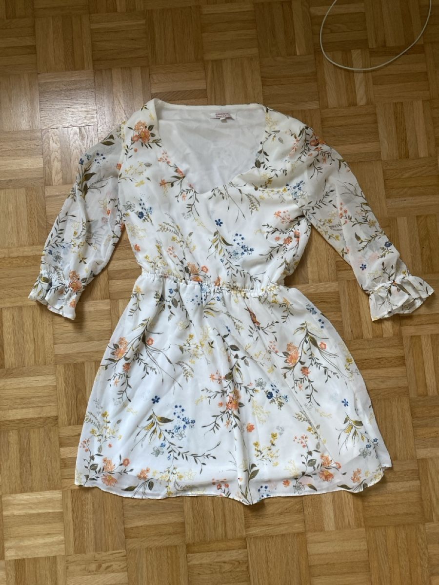 Vestiti: Sommerkleid mit Blumen – Nuovo (secondo la descrizione) da Zürich venduto da lucille.s