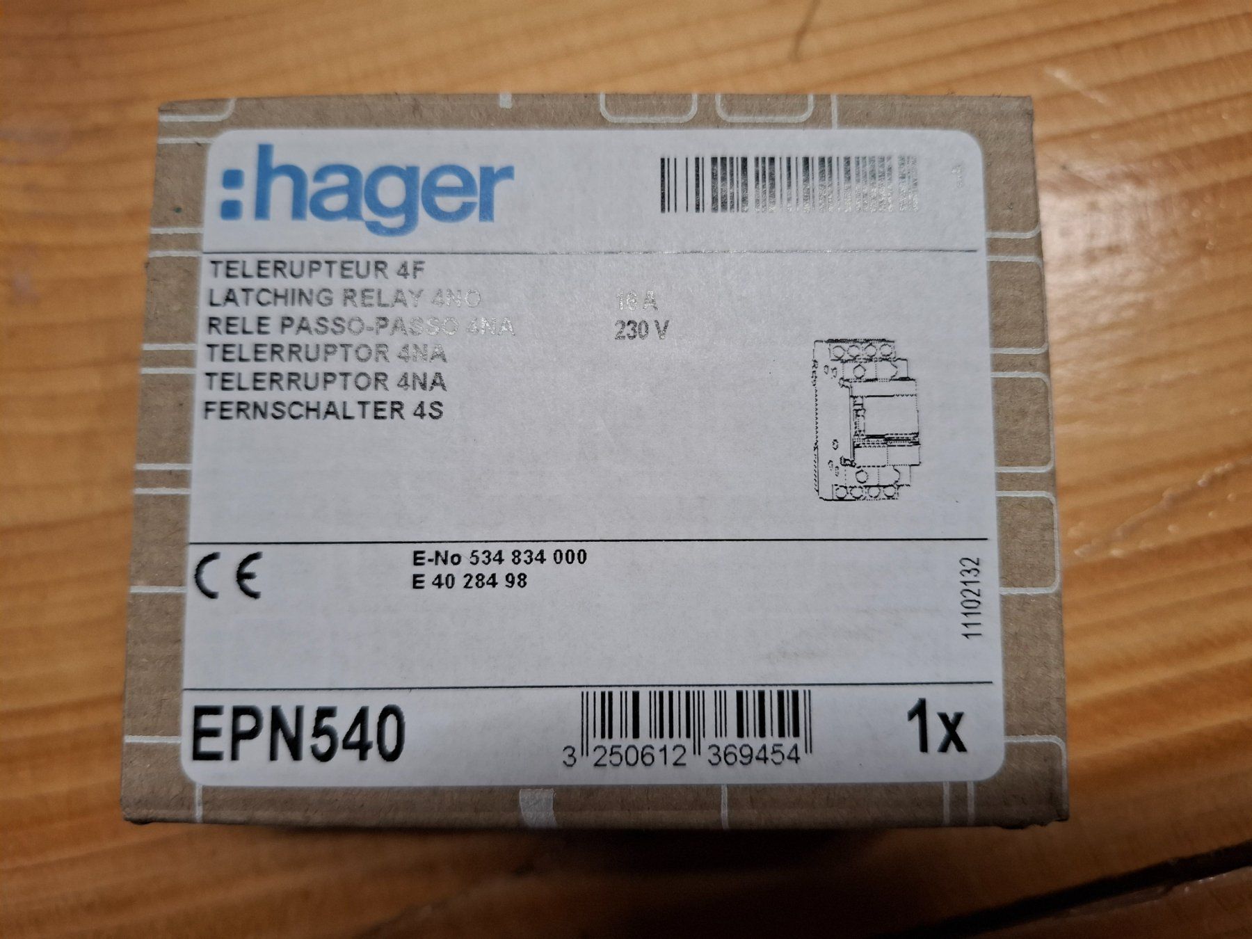 Componenti elettronici: hager Fernschalter 4S 230V – Nuovo e nell'imballaggio originale da Steg im Tösstal venduto da LARO14