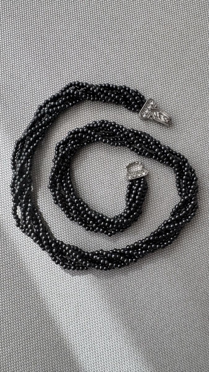 Catenine: Perlenkette mit Glitzer-Magnet Verschluss, elegant – Usato da HORGEN venduto da vladibarca10 6