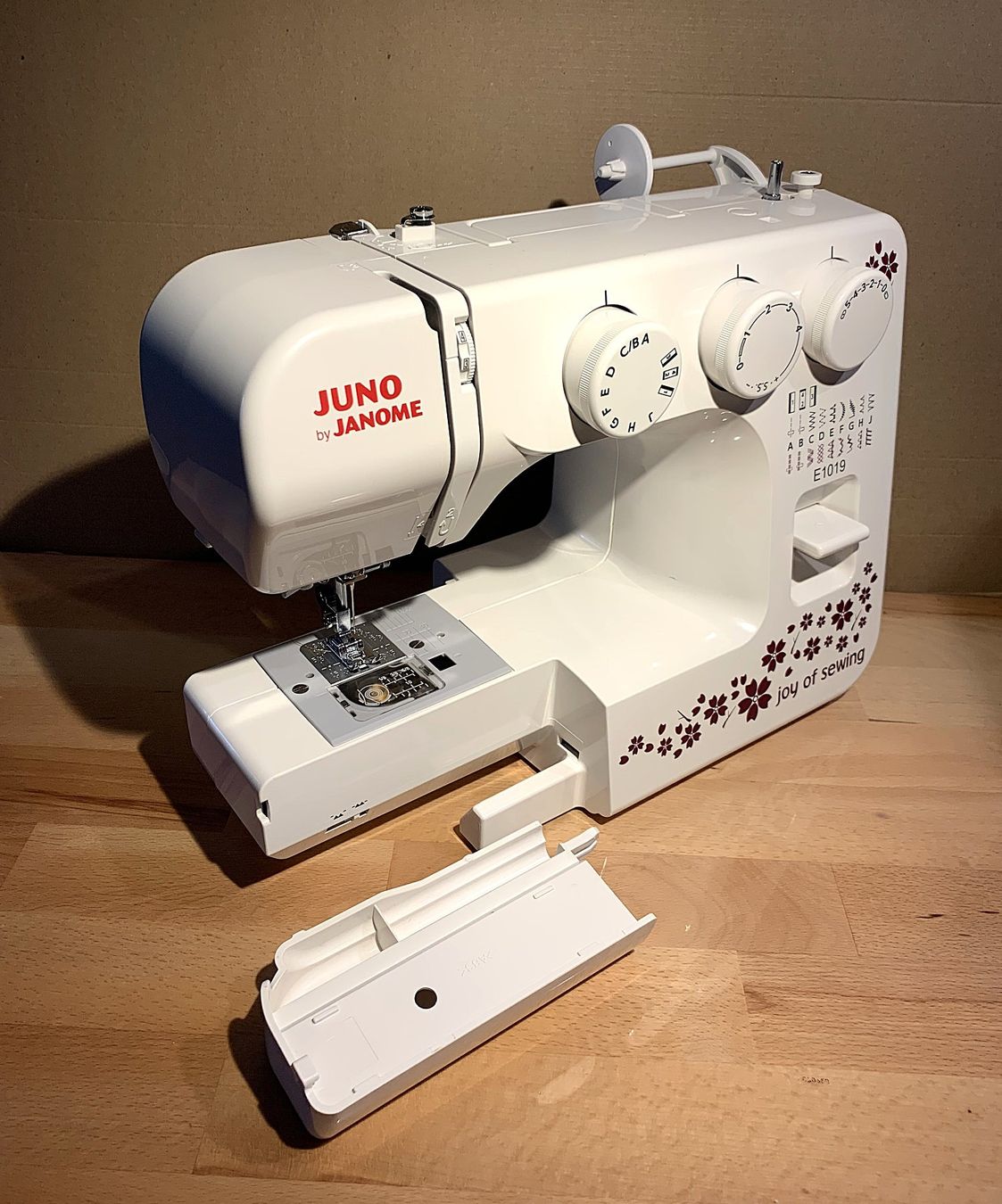 Janome Macchine da cucire: Nähmaschine JANOME Juno E1019 ab Service – Usato da Wetzikon ZH venduto da Hobbyschneiderin 2