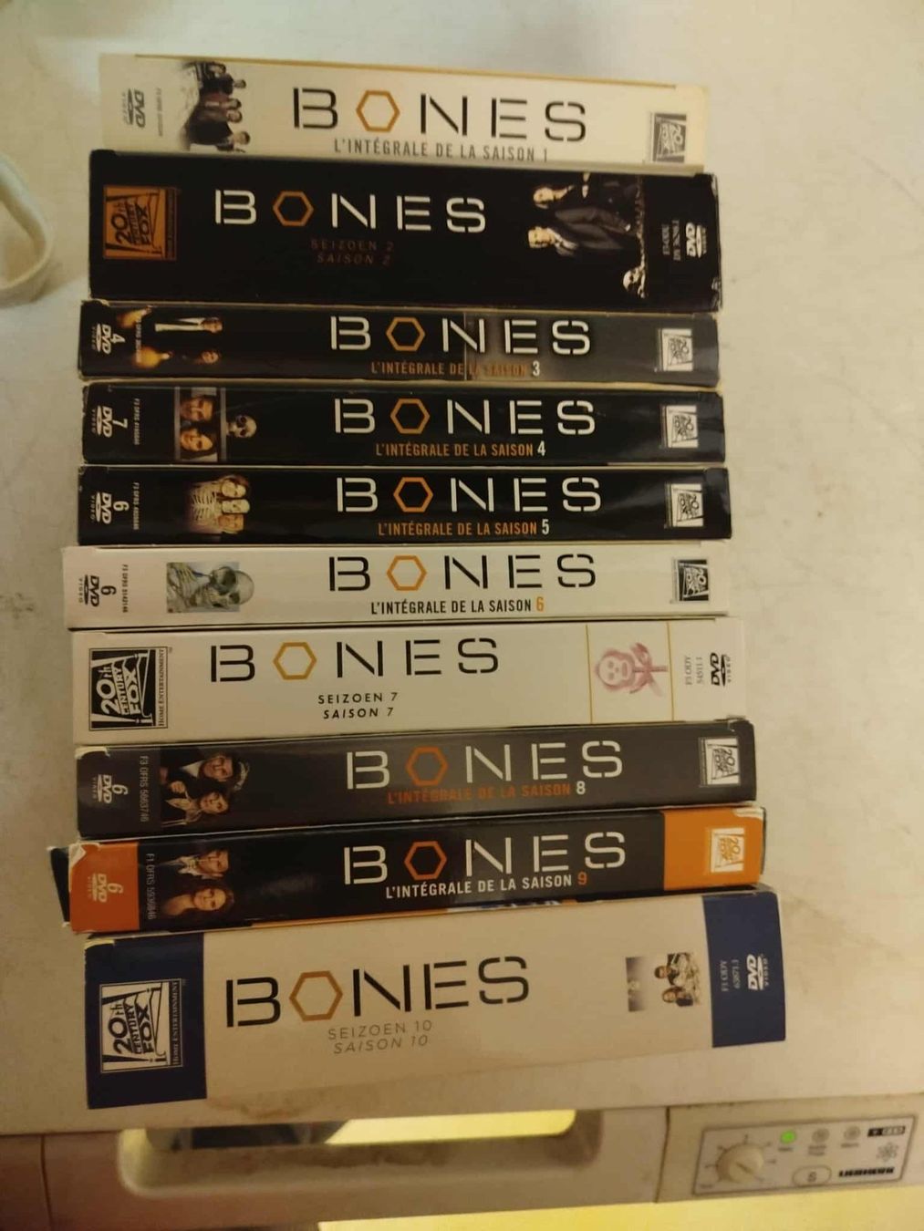 Alle DVDs: Dvd  Bones 1-10 – Gebraucht aus La Chaux-de-Fonds von Emmaus2300CDF 2