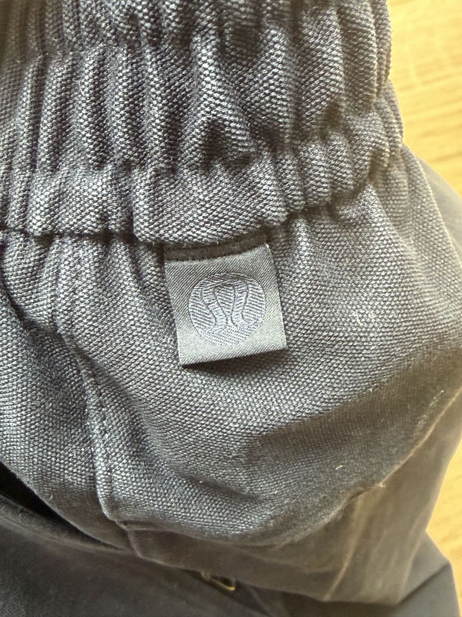 Lululemon Hosen: Lululemon Hose – Gebraucht aus Zürich von LPRey 2