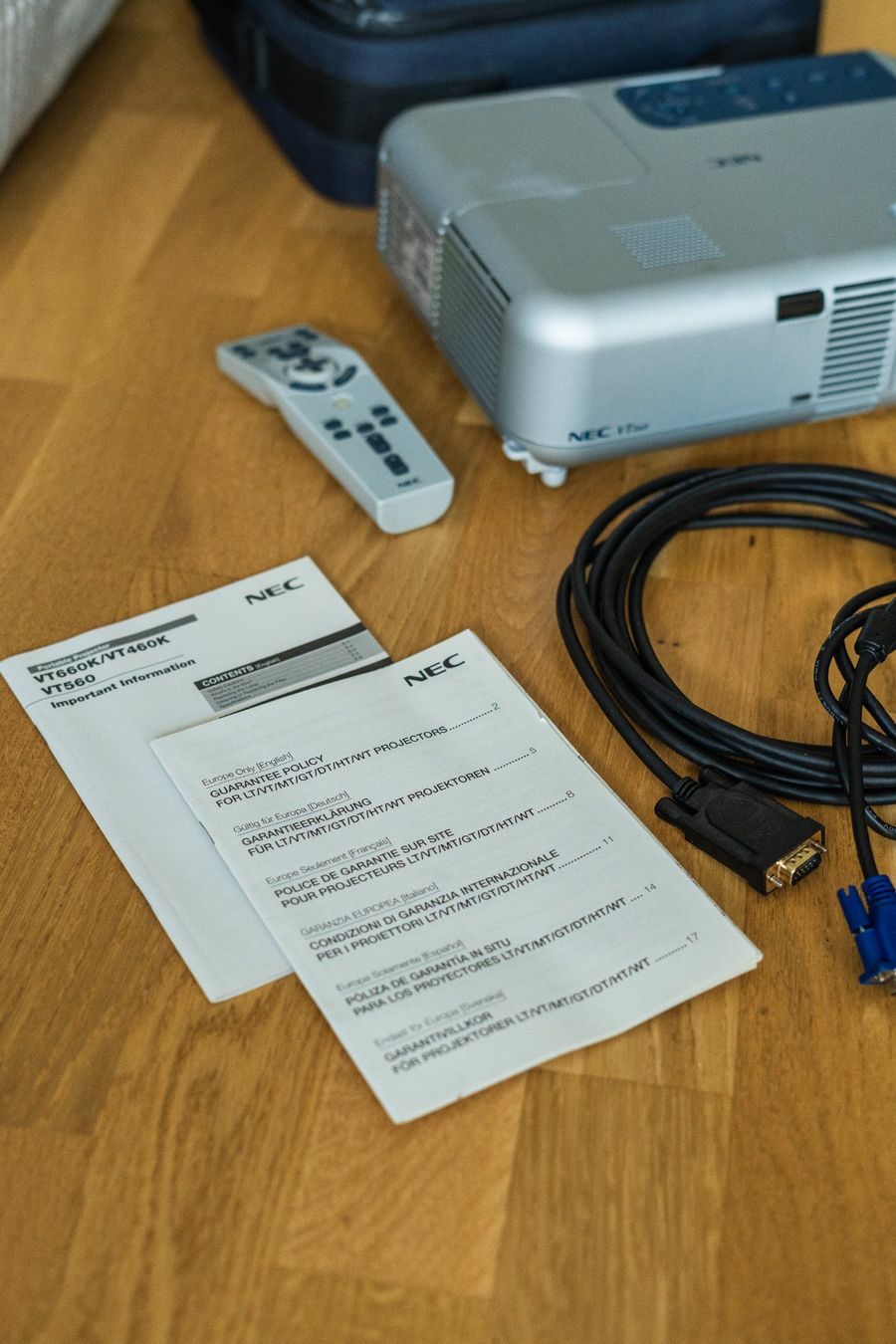 Nec Videoprojektoren: Beamer NEC VT560 LCD – Gebraucht aus Ostermundigen von jer_5qfg 2