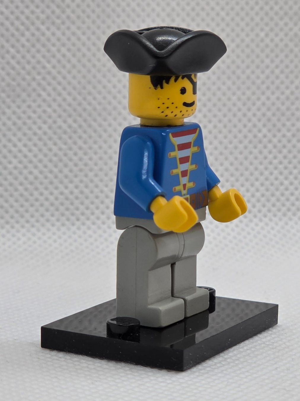 Lego Baukästen: LEGO Pirates pi005 Pirate Blue Jacket, Light Gray Legs, Blac – Gebraucht aus Basadingen von tot_59zf 2