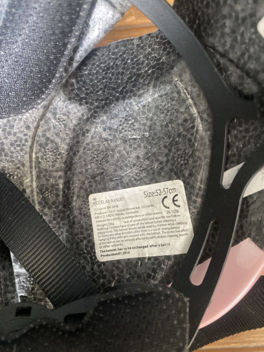 Caschi: Mädchenhelm Grösse 52-57cm, Farbe Rosa. – Usato da Rüschlikon venduto da Granulat204 2