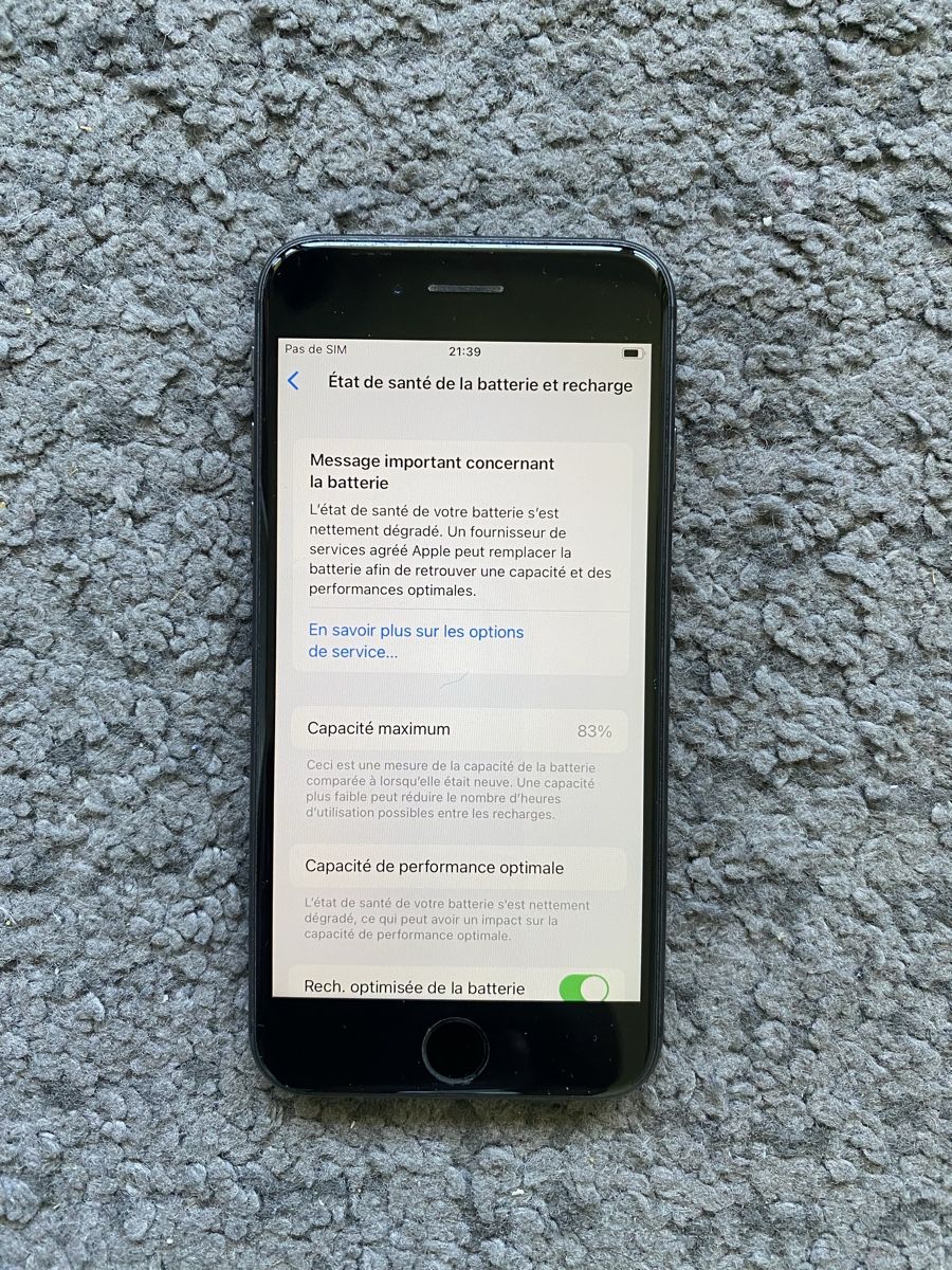 Apple Telefoni cellulari / Smartphones: iPhone 8 - 64 Go - Noir Sidéral - N.3 – Usato da Genève venduto da eth_6qs6 3
