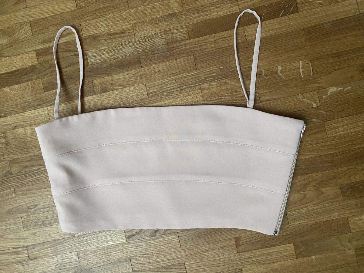 Top: Crop Top Maraveya – Usato da Zürich venduto da sinka