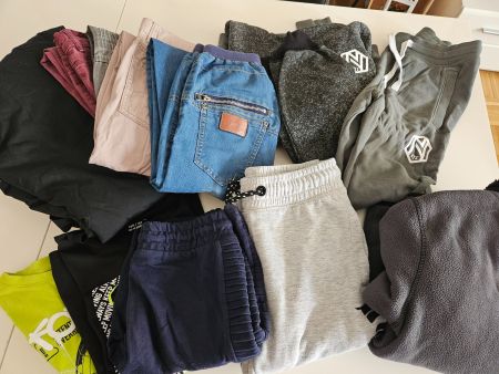 Kleiderpaket Junge 140-152