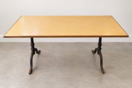 Vintage-Beizentisch 170 cm mit Gusseisenfüssen